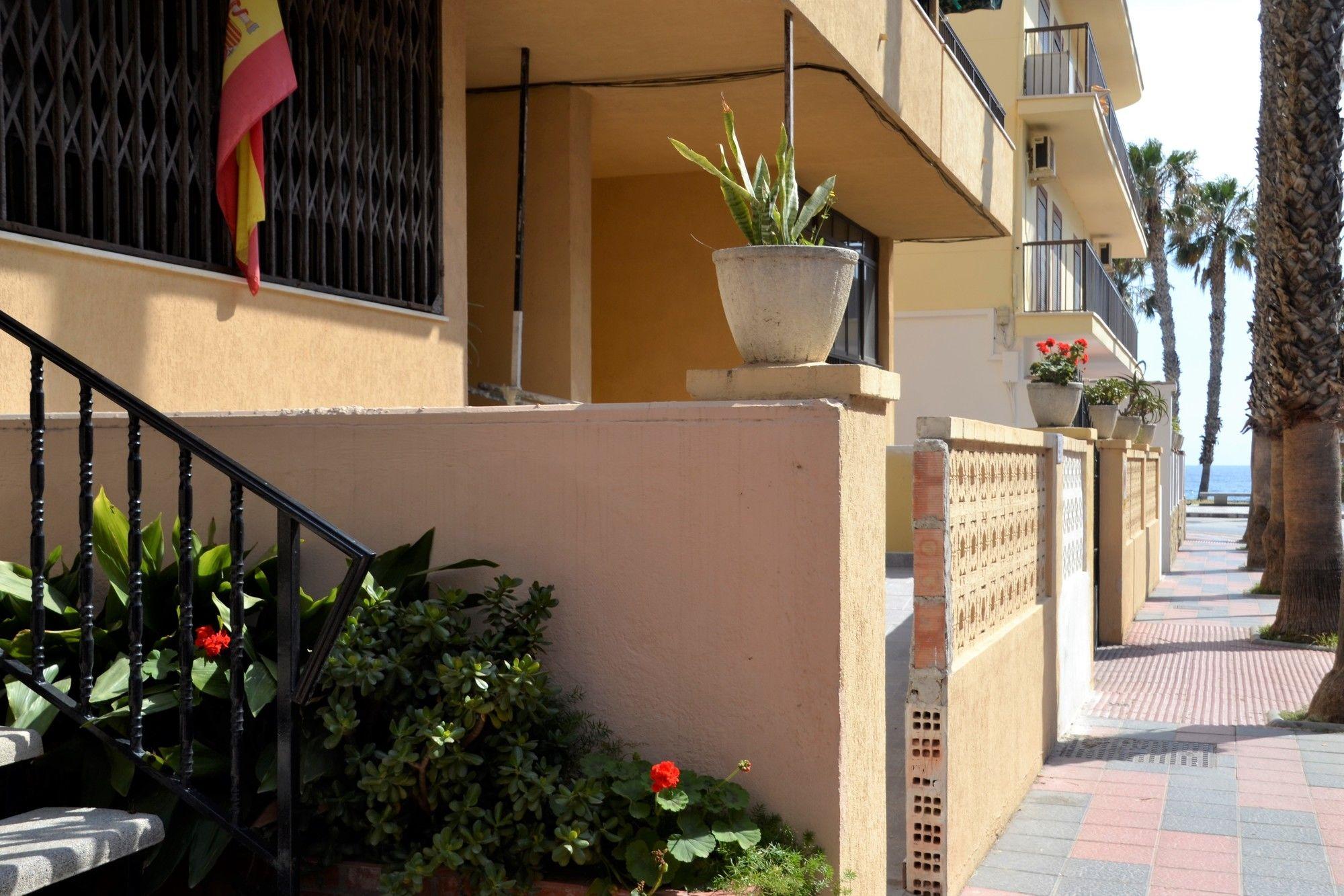 Hostal Tropical Almuñécar Zewnętrze zdjęcie