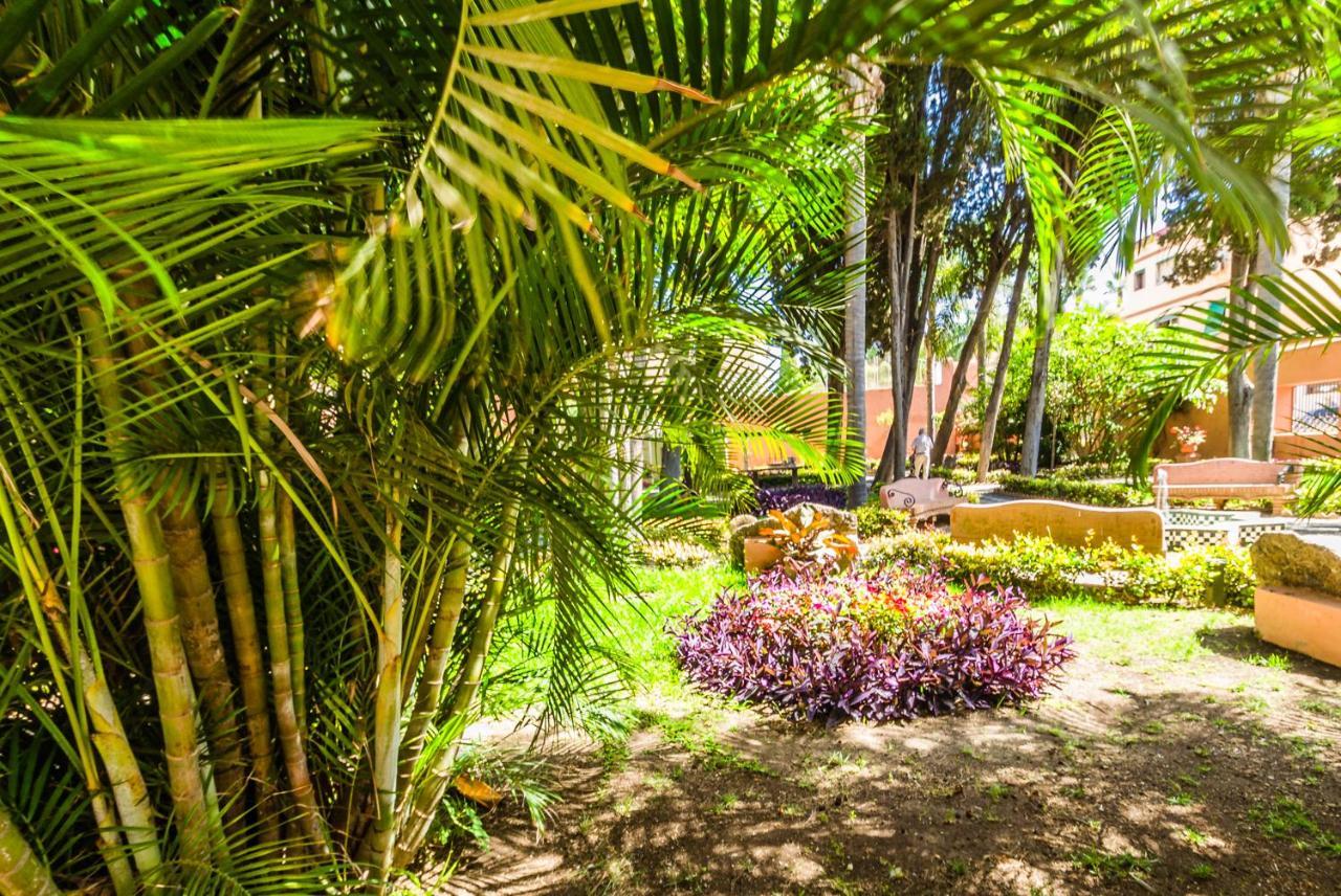 Hostal Tropical Almuñécar Zewnętrze zdjęcie