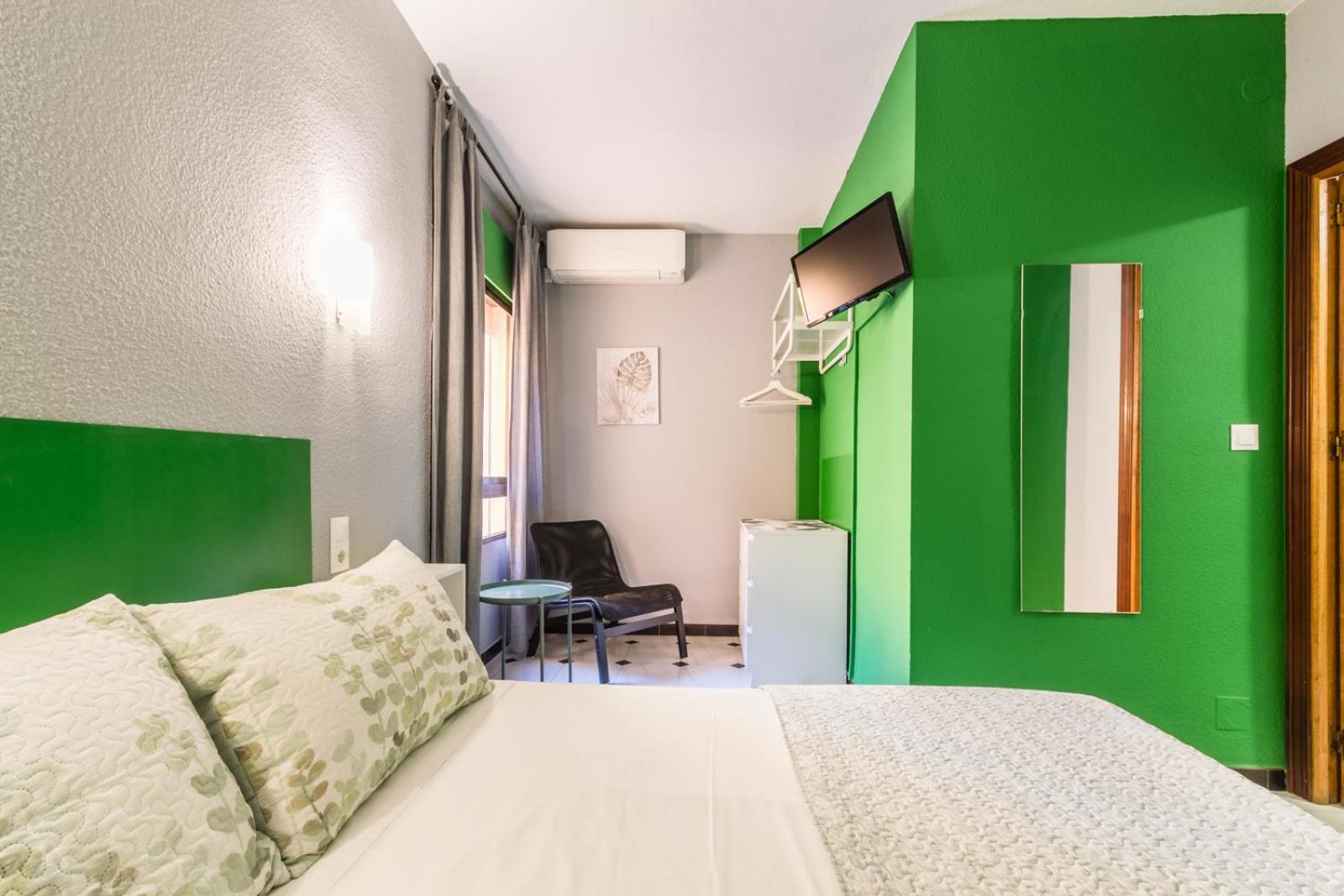Hostal Tropical Almuñécar Zewnętrze zdjęcie