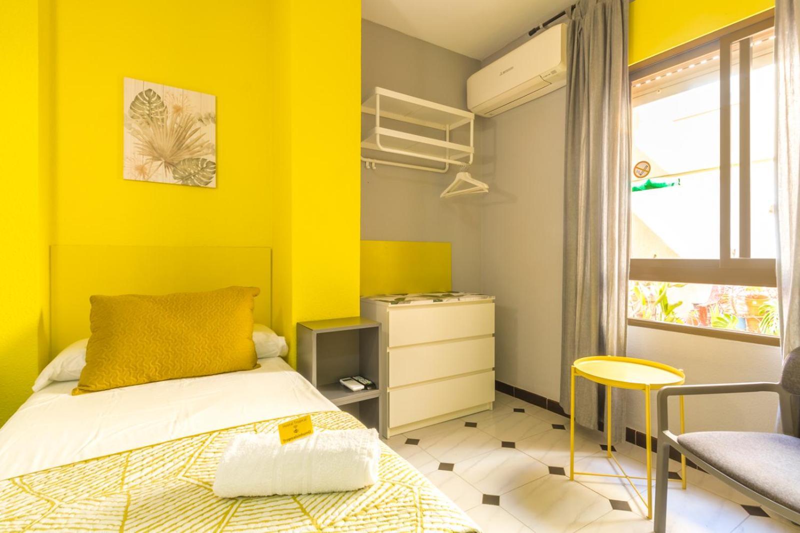 Hostal Tropical Almuñécar Zewnętrze zdjęcie