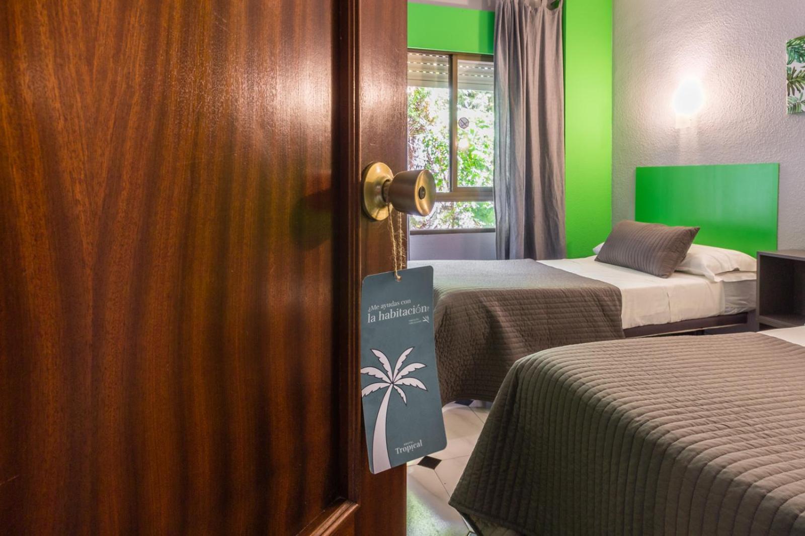 Hostal Tropical Almuñécar Zewnętrze zdjęcie
