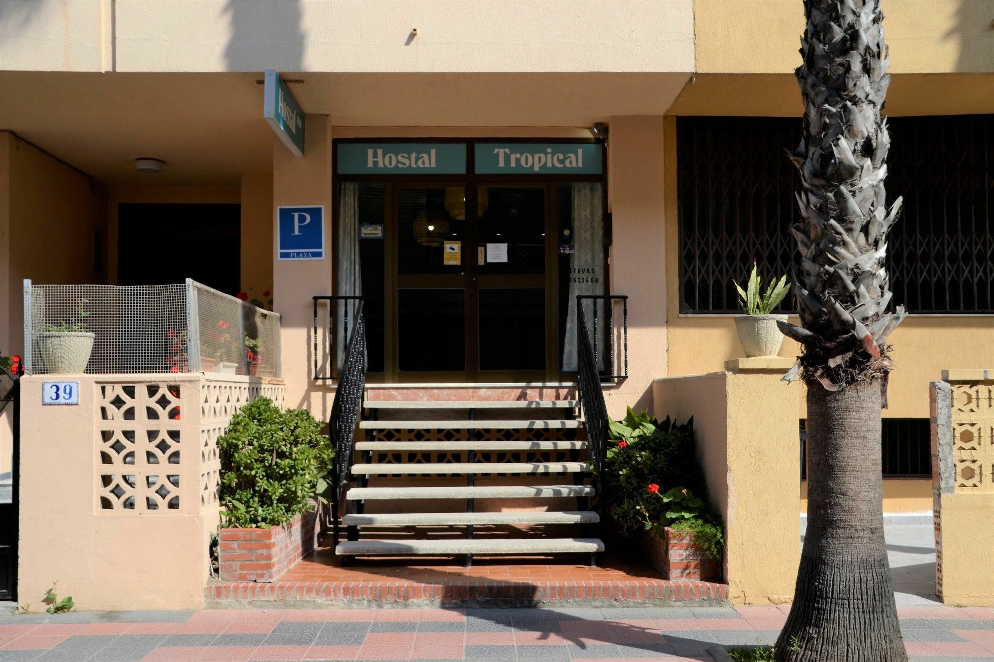 Hostal Tropical Almuñécar Zewnętrze zdjęcie